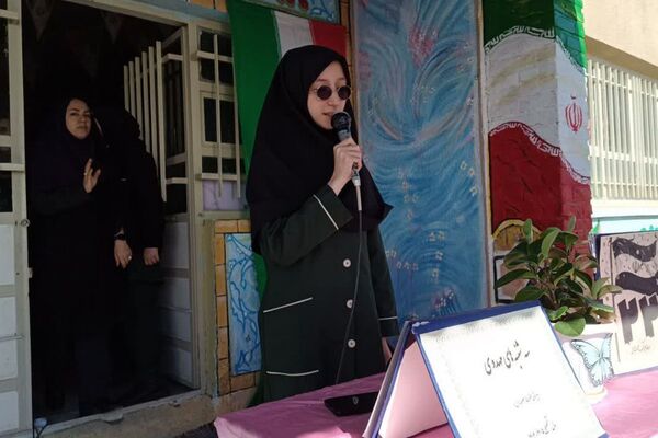 دهه فجر، جشن بصیرت و مقاومت؛ در دبیرستان حضرت معصومه (س) فیروزکوه