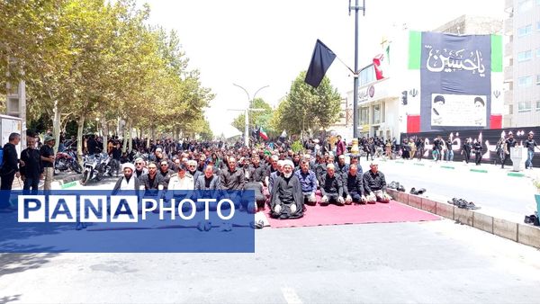 اقامه نماز ظهر عاشورا در کاشمر