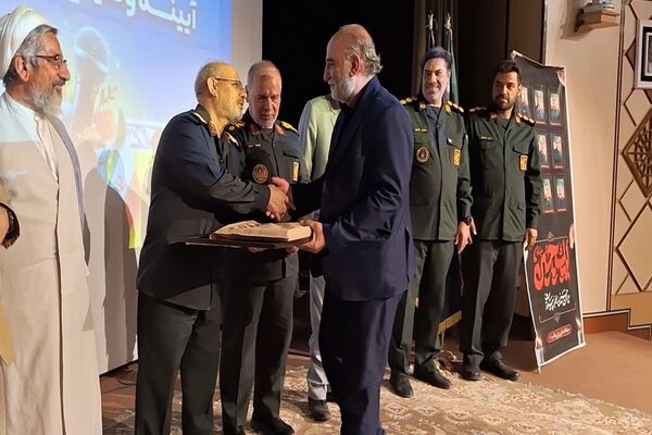 همایش تقدیر از خبرنگاران برتر استان قم 