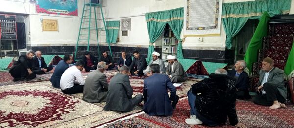 نشست مسئولان و هیات امنای مسجد صاحب الزمان (عج) روستای گزکوه 