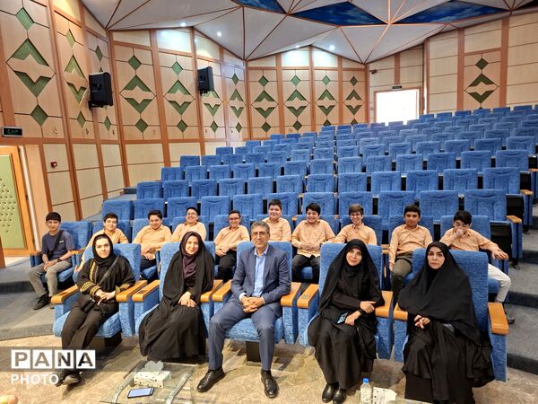 درخشش دانش‌آموزان منطقه ۳ در اختتامیه استانی جشنواره فرهنگی و هنری «امید فردا»