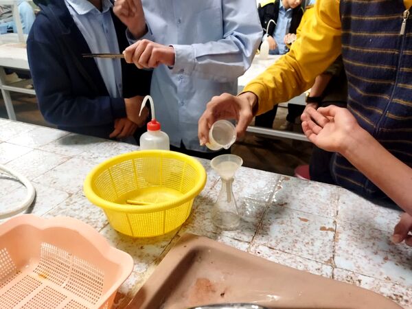 بازدید دانش‌آموزان دبیرستان نمونه دانش از پژوهشسرای رازی