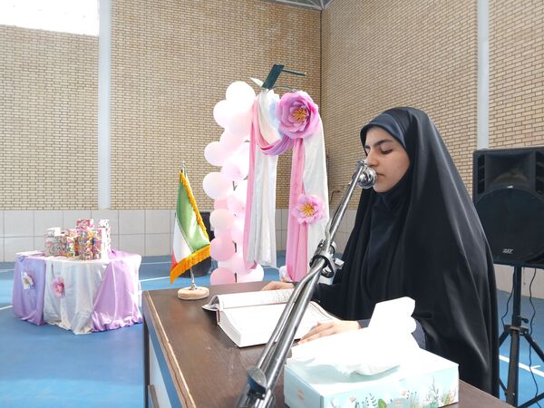 جلسه اولیا و مربیان در دبیرستان بهرام رزمی