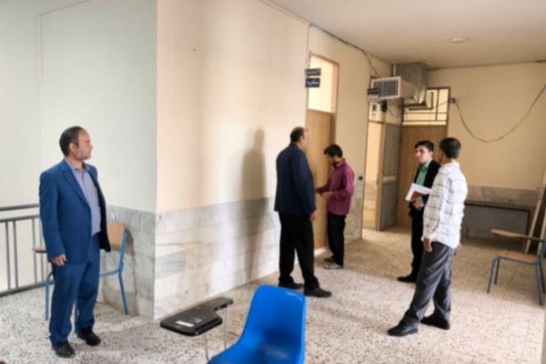 بازدید کارشناسان آموزش و پرورش از حوزه امتحان نهایی جاجرم