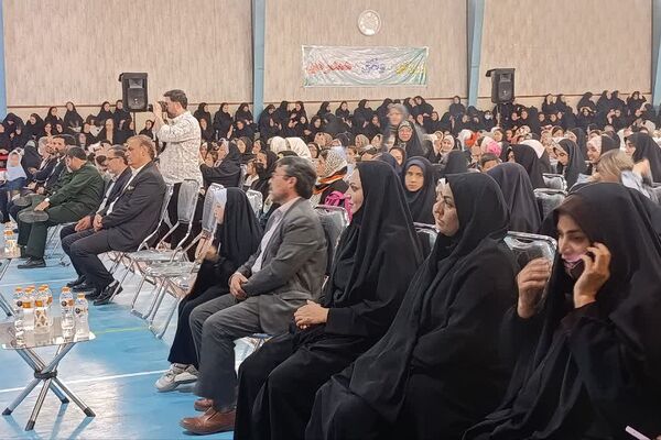 برگزاری جشن بزرگ دختران ایران قوی در شهرستان قرچک 