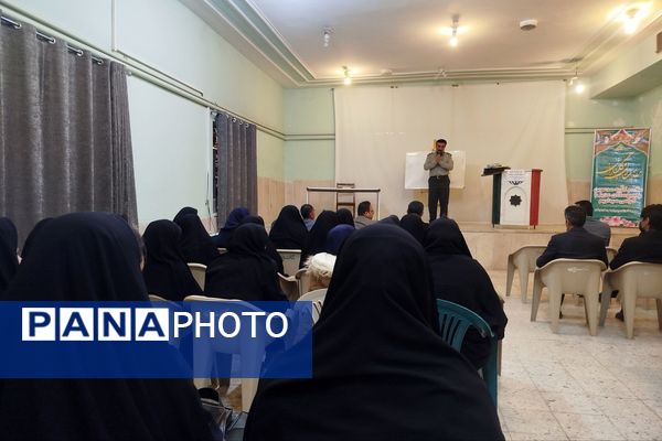 آغاز دوره توانمندسازی مربیان کاردان در کانون شهید باهنر لردگان