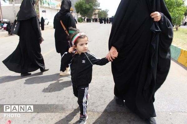 حضور دانش‌آموزان آموزشگاه نوریه در راهپیمایی روز قدس