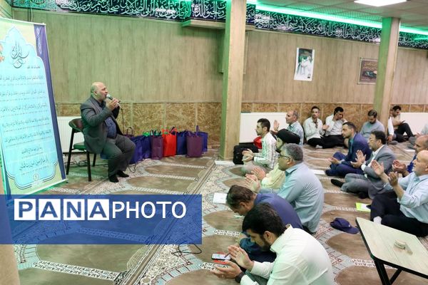 تجلیل از ۴۰ معلم برگزیده قرآن و عترت منطقه ۱۴ تهران در جشن باشکوه غدیر