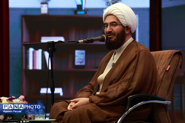 افتتاحیه پانزدهمین کنگره اتحادیه انجمن‌های اسلامی دانش‌آموزان با محوریت «پیوند دین و دانش»