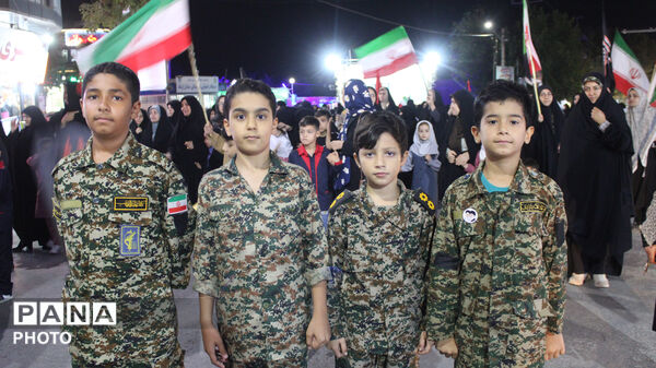 میدان‌داری دانش‌آموزان سملقانی در میدان مقاومت