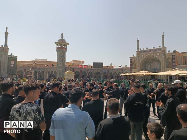 عزاداری زائران حرم حضرت معصومه(س) در روز اربعین