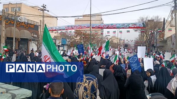 حضور پرشور مردم سلحشور فردیس در راهپیمایی ۲۲ بهمن