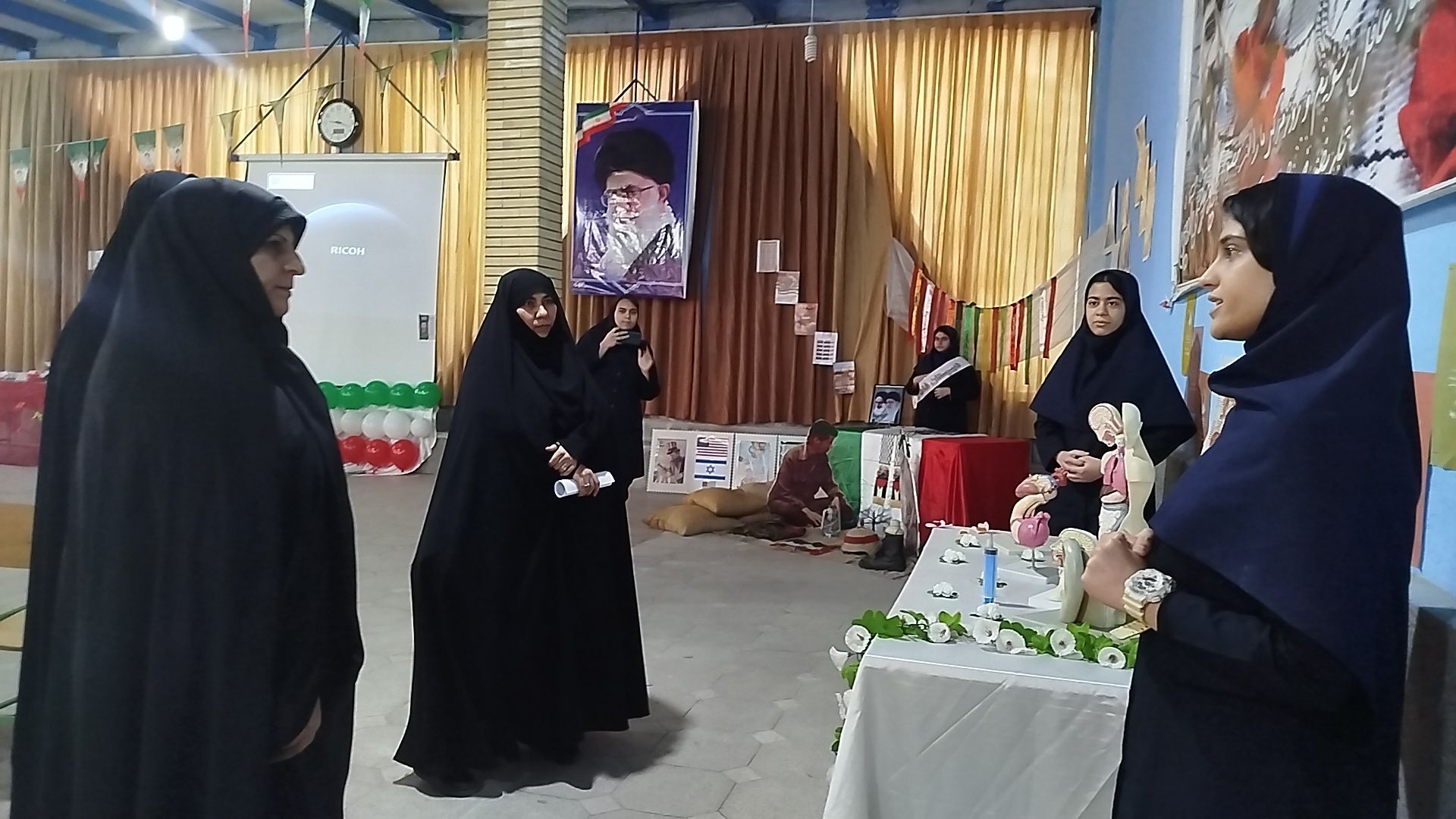 مدرسه انقلاب، بستری برای تبیین ارزش‌های انقلاب اسلامی