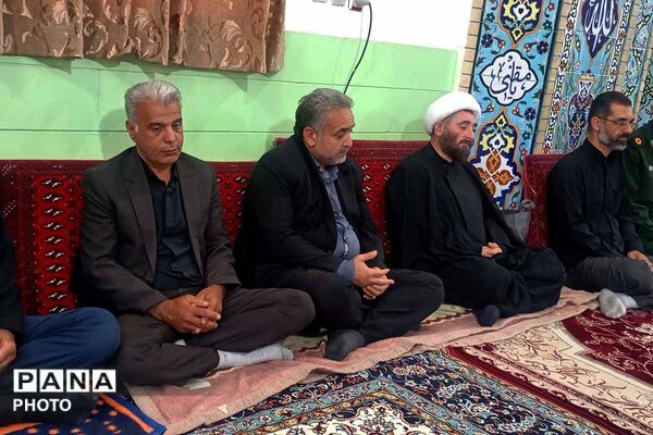 حضور پرشور فرهنگیان و دانش‌آموزان مانه در آیین جاماندگان وداع با امام شهید