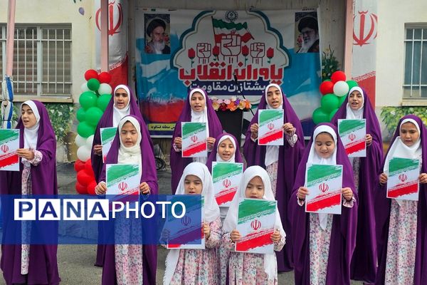  همایش «یاوران انقلاب» با محوریت نقش آفرینی دانش آموزان در گام دوم انقلاب