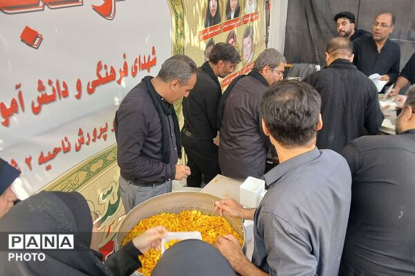 برپایی موکب معاونت پرورشی و تربیت‌بدنی آموزش و پرورش ناحیه دو شهرری در مسیر جاماندگان اربعین حسینی