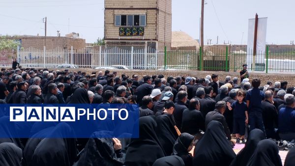 برگزاری نماز ظهر عاشورا در خلیل آباد 