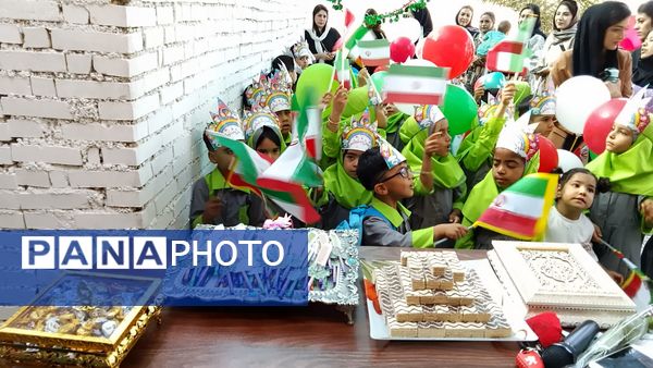 جشن غنچه‌ها با رنگ لبخند و امید