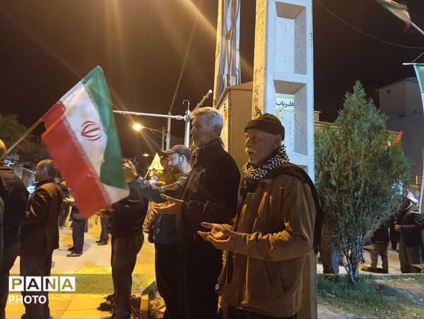 نمایشِ اقتدارِ مردمی در مسیرِ مقاومت
