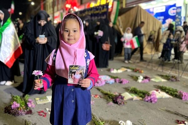 اجتماع با شکوه شهرستان ملارد در چهلم شهدای میناب