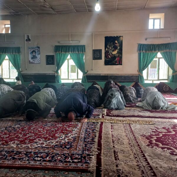 اقامه باشکوه نماز عید سعید فطر در روستای گزکوه 