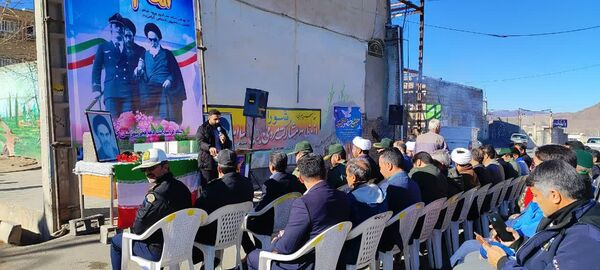 آیین گلباران تمثال امام خمینی(ره) در شهرستان کوهسرخ