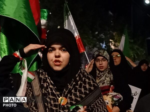 خاص ترین قاب های پنجاه و دومین شب از اجتماع مردمی در کاشمر 