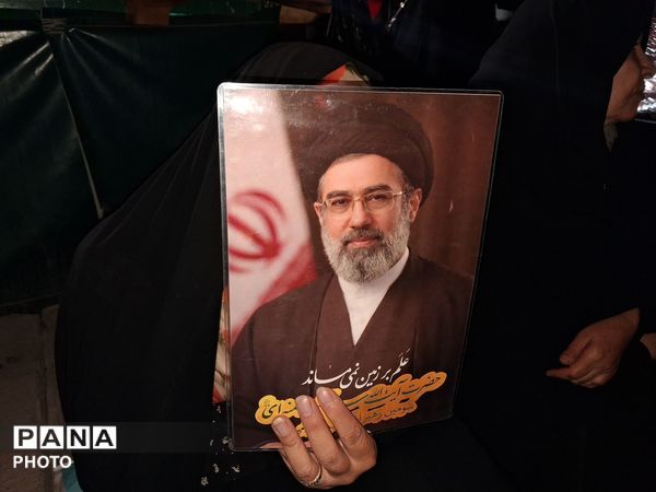  ندای لبیک نیشابوری پاسخی به زورگویان عالم 