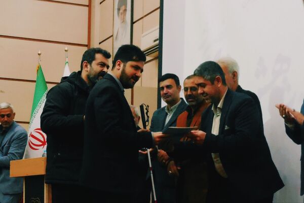 اختتامیه هفته پژوهش شهرداری نصیرشهر با رونمایی از کتاب «اردک دیوانه»  