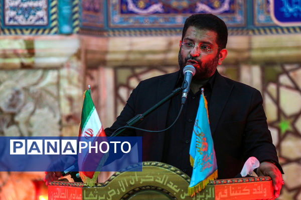 آیین «عهد عاشقی» با حضور اصحاب رسانه در مسجد جمکران