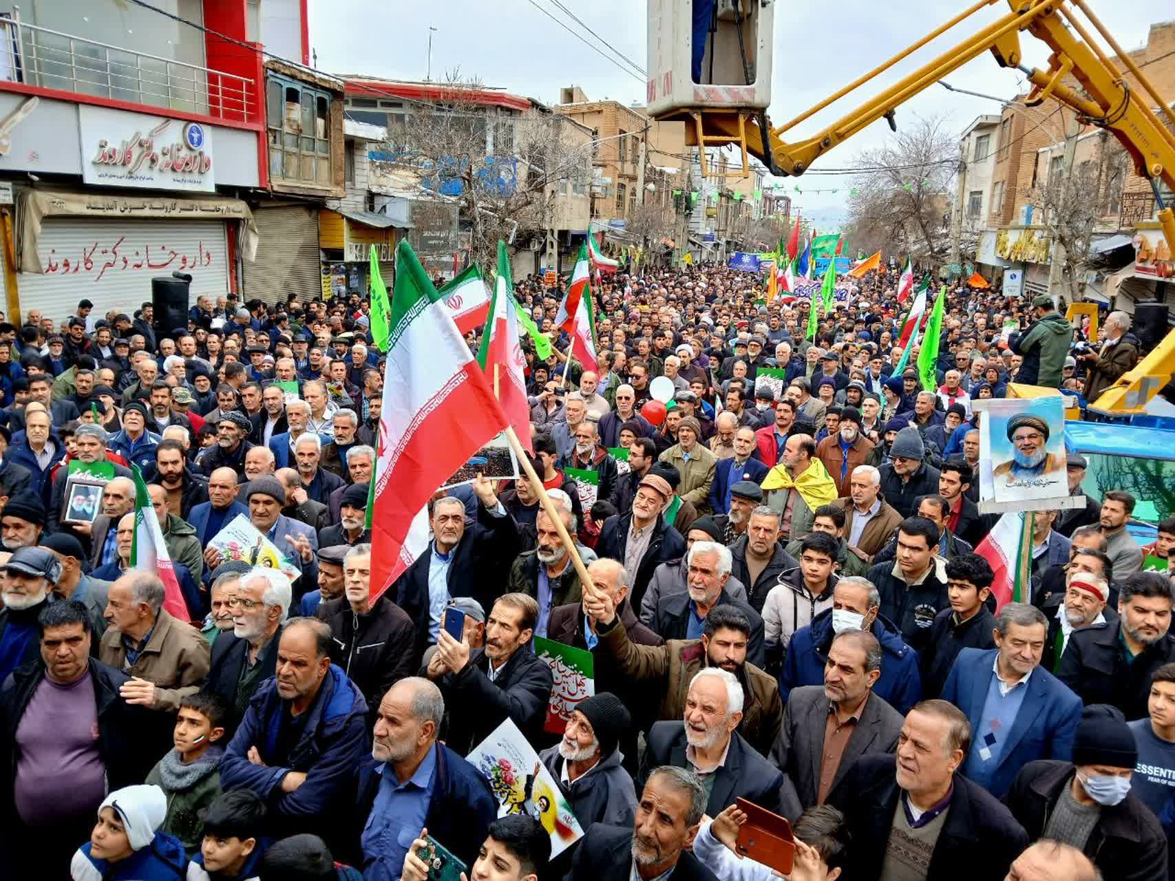 پرده‌برداری از اقتدار ۴۷ ساله؛ راهپیمایی ۲۲ بهمن تویسرکان نماد یأس دشمن و عزم ملی