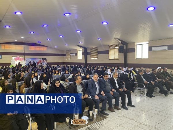 برگزاری جشن دختران انقلاب در باخرز با حضور پرشور دانش آموزان