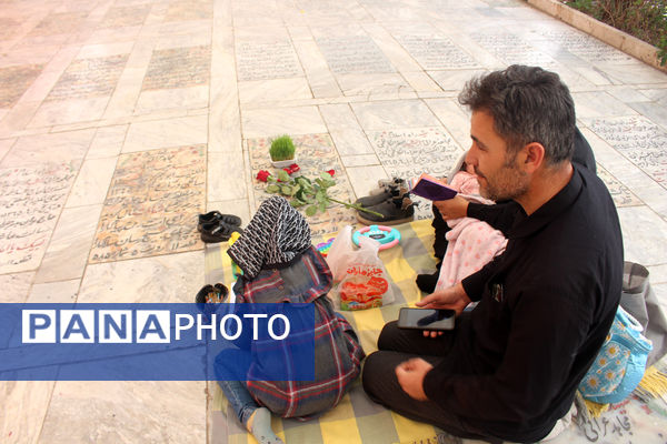 مراسم تحویل سال در گلزار شهدای قم