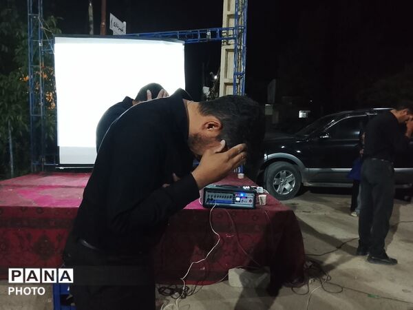 اجتماع مردم در سوگ رهبر شهید دربلوار شهدای شهر بار