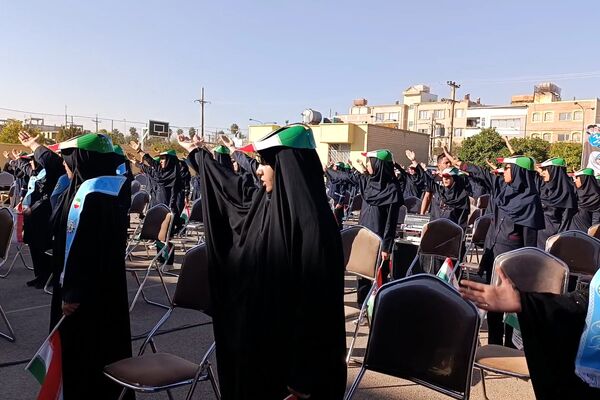 آیین استانی زنگ مهر در دبیرستان راضیه شیراز‌ 