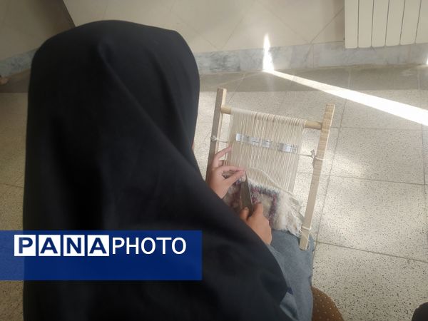 افتتاحیه هفته ماه ها در دبیرستان دخترانه امید 