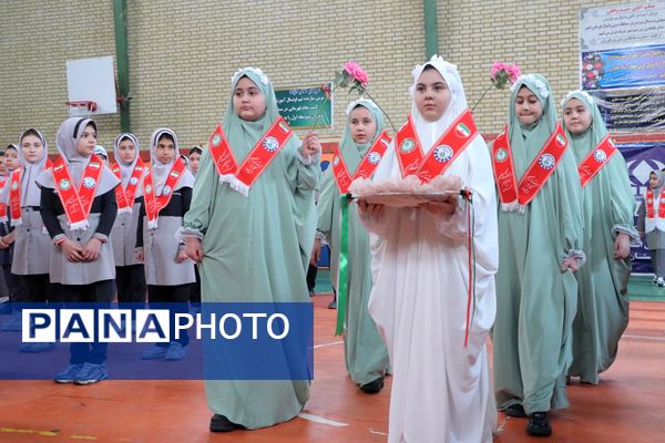 همایش «یاوران انقلاب» در بهارستان‌دو