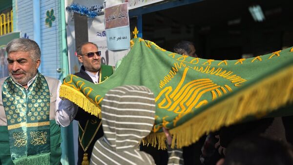 آیین نواختن زنگ انقلاب در شهرستان نظرآباد