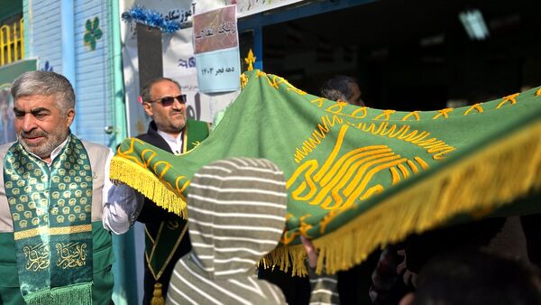 آیین نواختن زنگ انقلاب در شهرستان نظرآباد