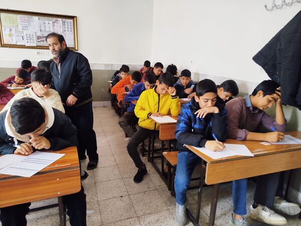 امتحانات نوبت اول در دبیرستان میثاق 