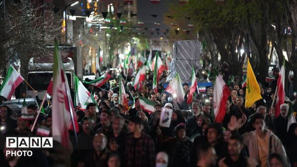 تجمع باشکوه مردم فردیس در یاد و خاطره رهبر شهید امام خامنه‌ای