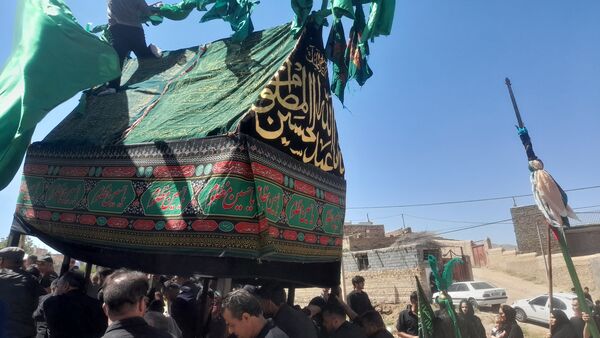 تعزیه خوانی عاشورا در روستای برزنون