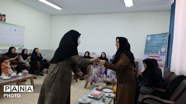 دبیرستان فاطمه‌الزهرا میزبان آیین خاطره‌سازان