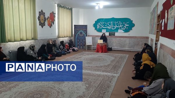 سلسله کارگاه های آموزش خانواده در دبستان نیایش