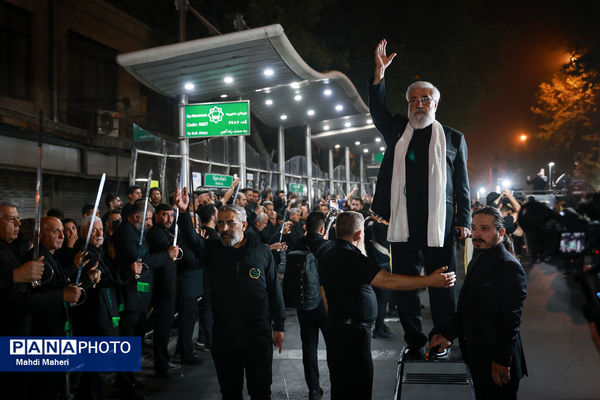 مراسم عزاداری شب تاسوعای حسینی در میدان منیریه تهران