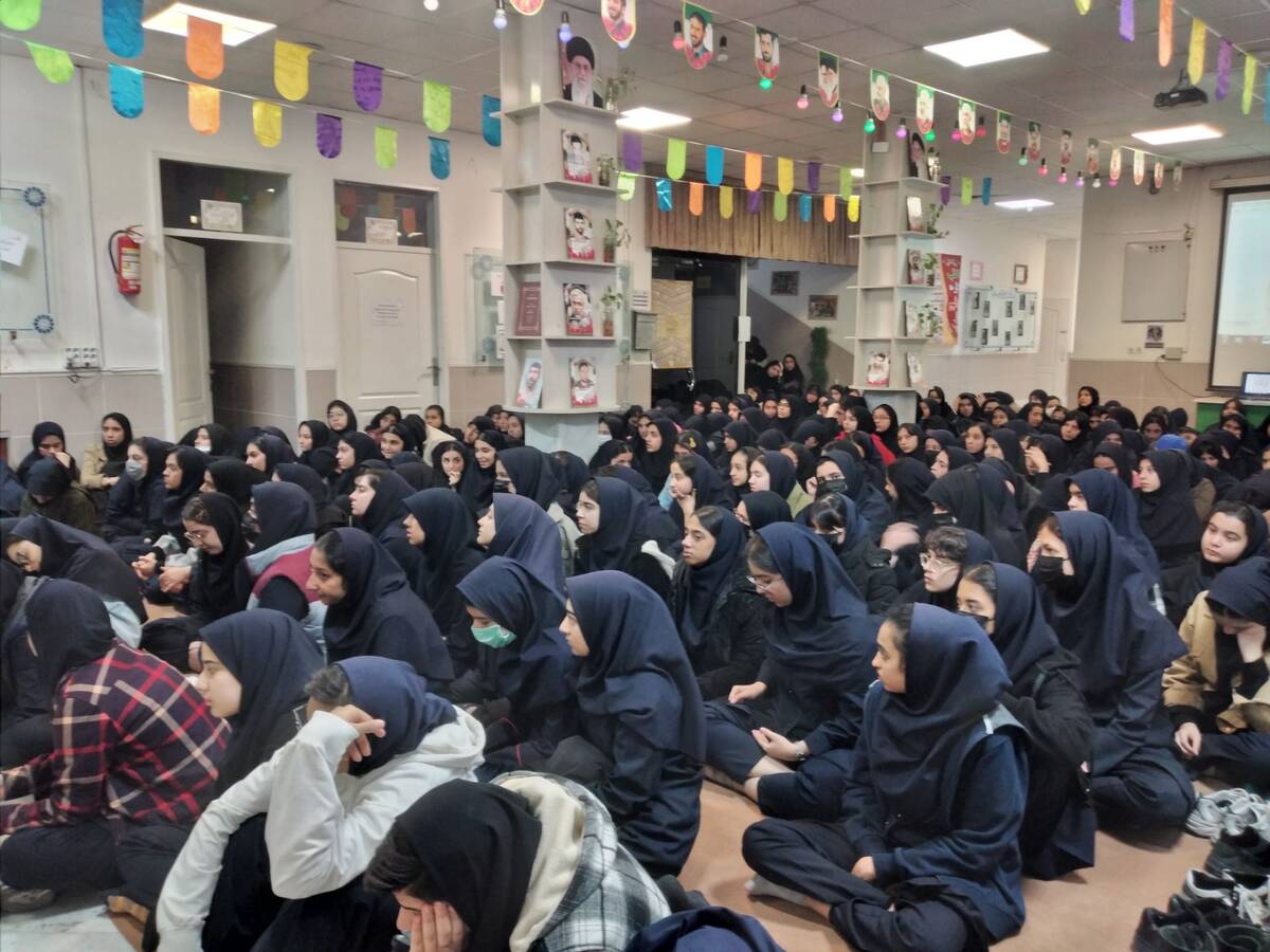 آیین بزرگداشت میلاد حضرت فاطمه (س) در دبیرستان شاهد ارض اقدس