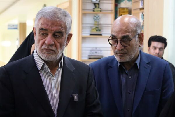 افتتاح زمین چمن دبیرستان دوره اول استعدادهای درخشان شهیدان مزیدی 