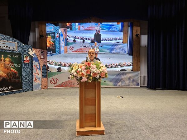 مدارس کانون پویندگی در عرصه تعلیم و تربیت هستند