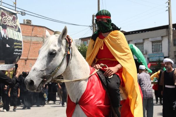 شور حسینی در گلوگاه 