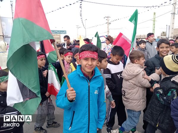 اجتماع «بیعت» فرهنگیان و دانش‌آموزان جعفرآباد با رهبر جدید انقلاب 